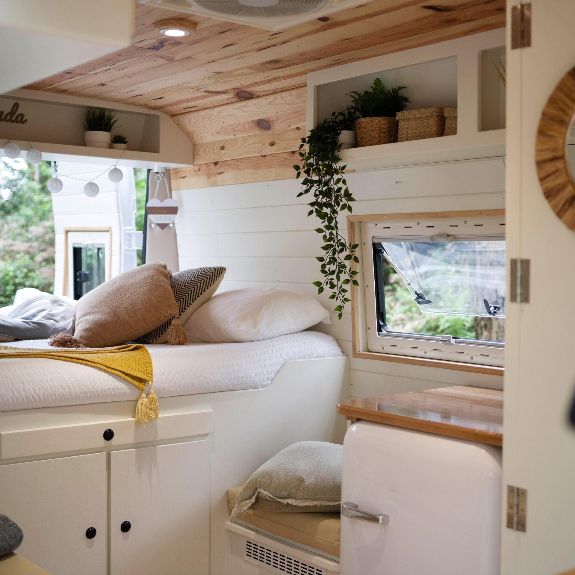 custom-camper-interior-vintage-reformas