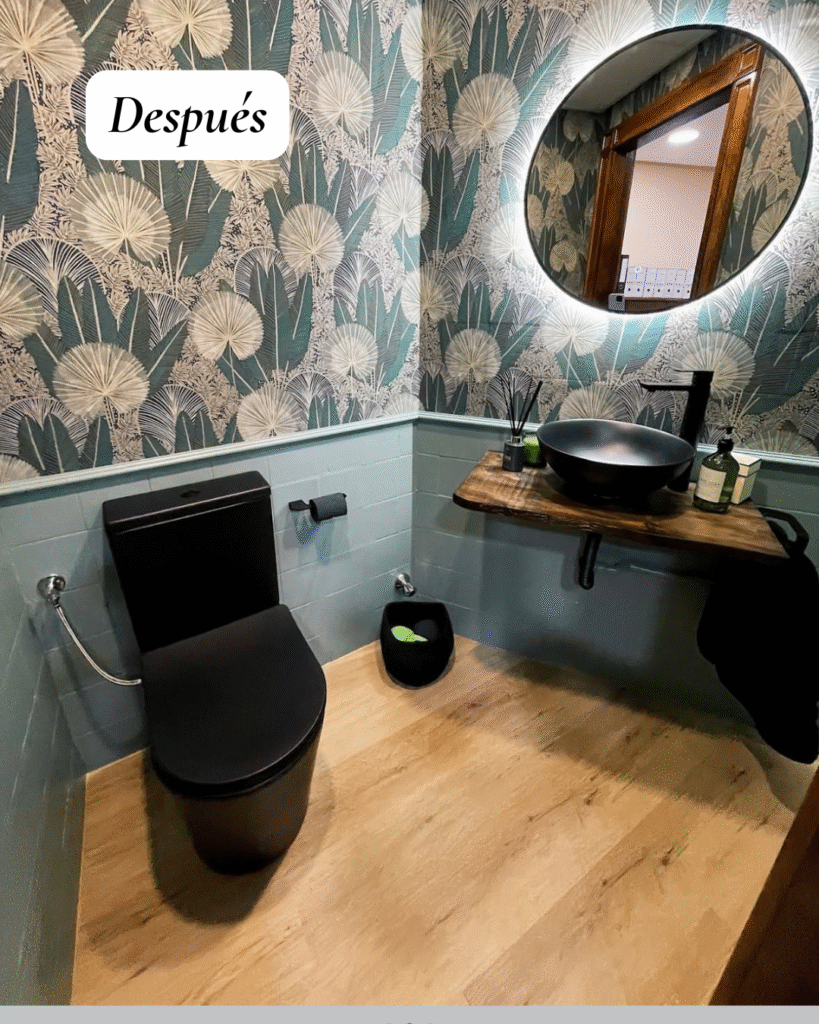 Baño reformado en tonos verdes y dorados en Castellón